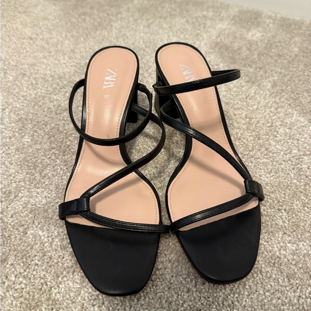 Zara Black Strappy Women's Sandals